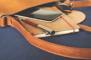 Praktyczność i elegancja w jednym – zalety kalendarzy trójdzielnych