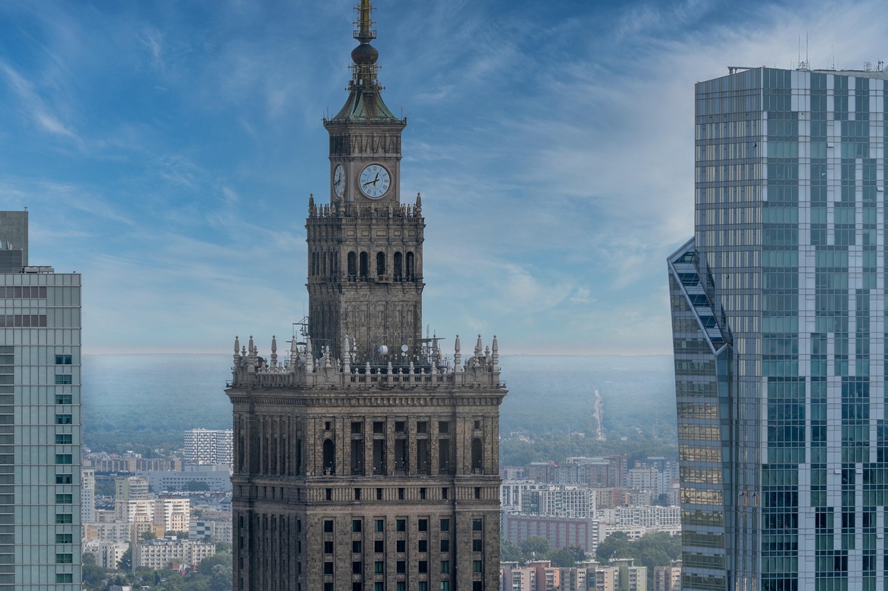 Hotel w Warszawie – czym kierować się podczas wyboru miejsca na pobyt